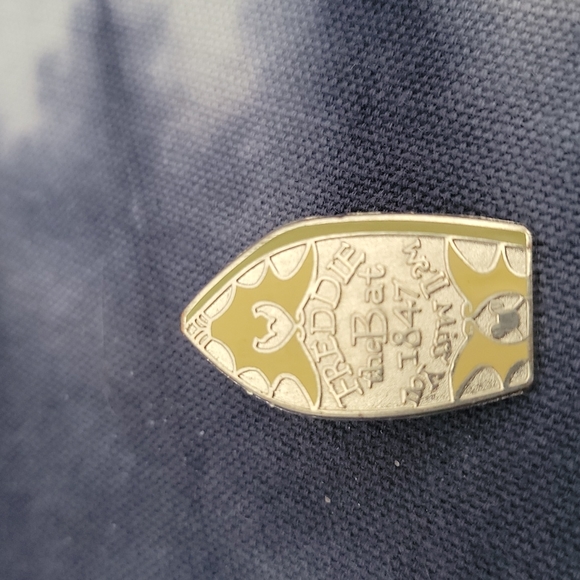 Set of 4 Disney Pins for Trading, Donald Duck, Pluto, Goofy, and Freddie the Bat - Picture 5 of 6